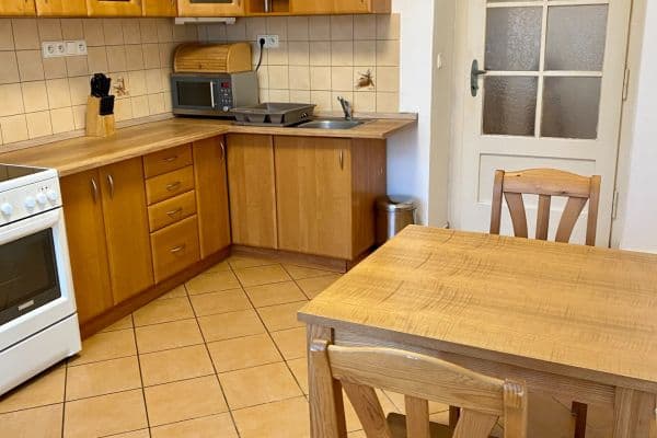 1 bedroom flat to rent, 40 m², Zelená, Praha 1 bedroom flat to rent, 40 m², Zelená, Praha