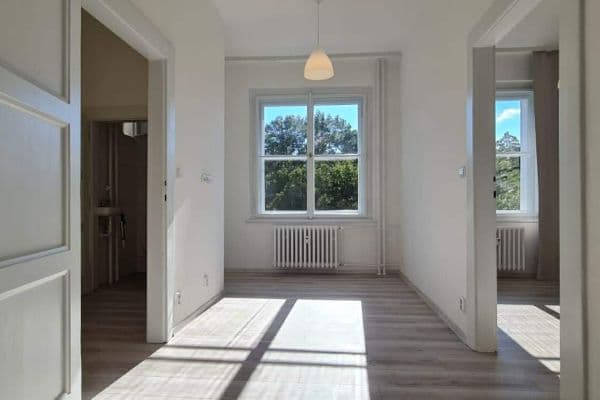 2 bedroom flat to rent, 49 m², Na Louži, Praha 2 bedroom flat to rent, 49 m², Na Louži, Praha