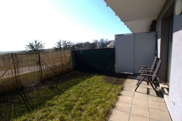 Studio flat to rent, 33 m², Emy Destinové, Jinočany Studio flat to rent, 33 m², Emy Destinové, Jinočany