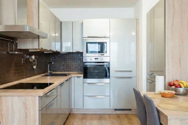 2 bedroom with open-plan kitchen flat for sale, 65 m², Rezlerova, Praha 2 bedroom with open-plan kitchen flat for sale, 65 m², Rezlerova, Praha