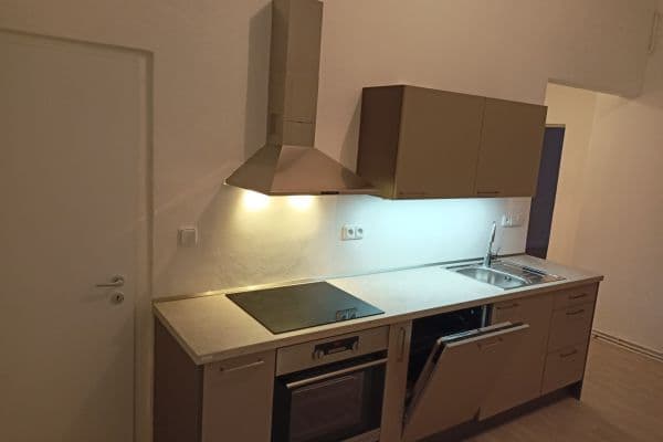 2 bedroom flat to rent, 62 m², Korunovační, Praha 2 bedroom flat to rent, 62 m², Korunovační, Praha