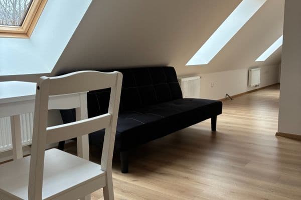 Studio flat to rent, 32 m², Za Mlýnem, Hostivice Studio flat to rent, 32 m², Za Mlýnem, Hostivice