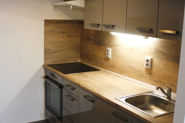 1 bedroom with open-plan kitchen flat to rent, 47 m², Děčínská, Kladno 1 bedroom with open-plan kitchen flat to rent, 47 m², Děčínská, Kladno