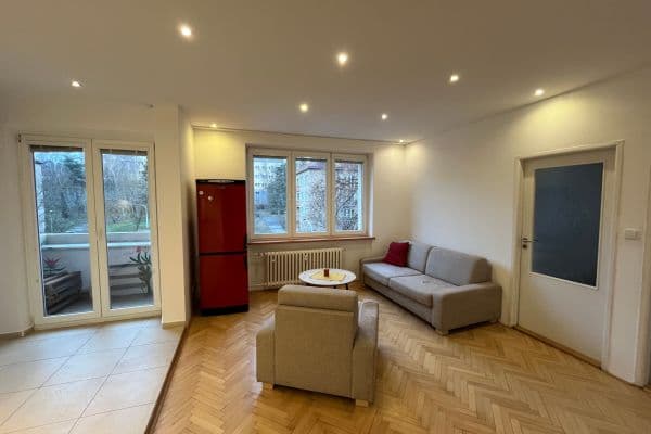 2 bedroom with open-plan kitchen flat to rent, 63 m², Jeremenkova, Praha 2 bedroom with open-plan kitchen flat to rent, 63 m², Jeremenkova, Praha