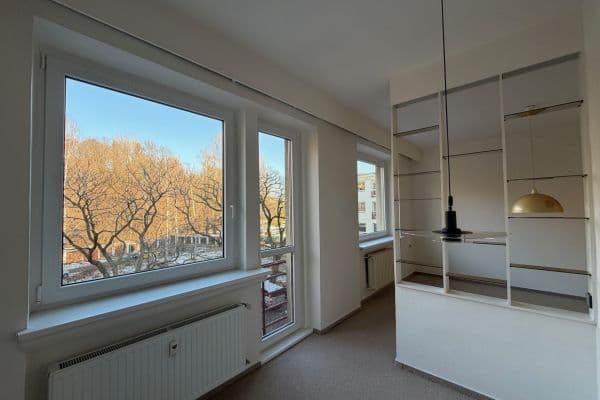 3 bedroom flat to rent, 94 m², Na Petynce, Praha 3 bedroom flat to rent, 94 m², Na Petynce, Praha