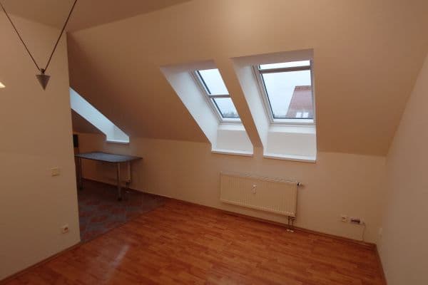 3 bedroom flat to rent, 61 m², Rybářská, Nymburk 3 bedroom flat to rent, 61 m², Rybářská, Nymburk