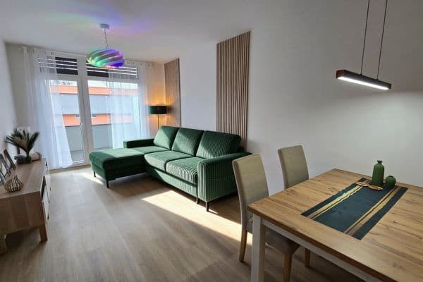 1 bedroom with open-plan kitchen flat to rent, 56 m², Americká, Kladno 1 bedroom with open-plan kitchen flat to rent, 56 m², Americká, Kladno