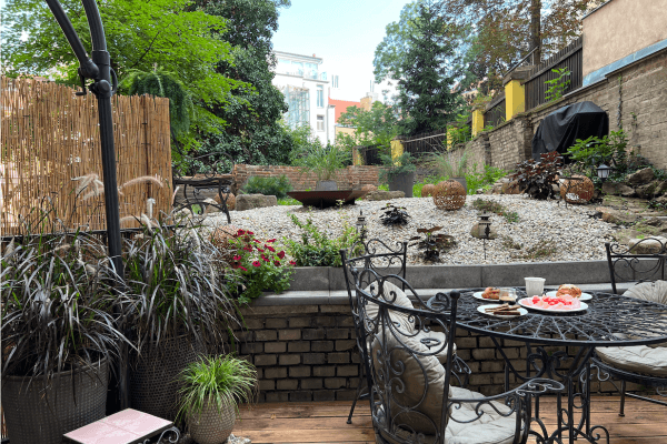 1 bedroom with open-plan kitchen flat to rent, 70 m², U Rajské zahrady, Praha 1 bedroom with open-plan kitchen flat to rent, 70 m², U Rajské zahrady, Praha