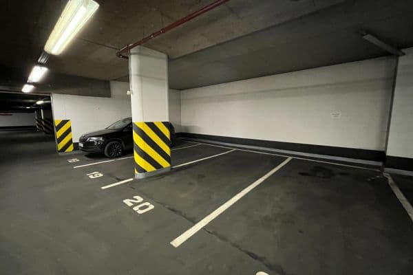 garage to rent, 16 m², Karla Engliše, Praha garage to rent, 16 m², Karla Engliše, Praha