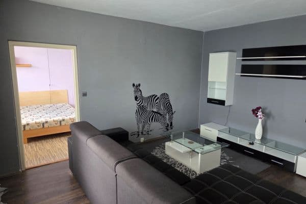 4 bedroom flat to rent, 100 m², Svážná, Brno 4 bedroom flat to rent, 100 m², Svážná, Brno