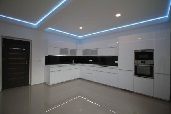 3 bedroom with open-plan kitchen flat to rent, 107 m², Plzeňská, Praha 3 bedroom with open-plan kitchen flat to rent, 107 m², Plzeňská, Praha