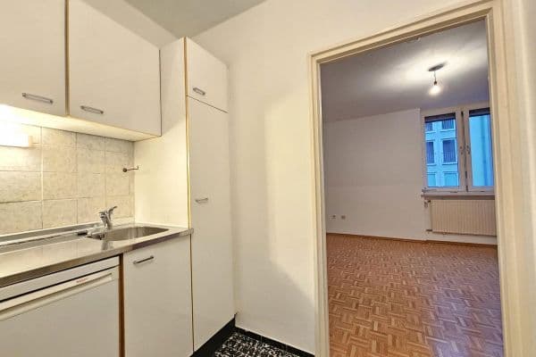 1 bedroom flat to rent, 26 m², Luisenstraße 60a, München, Bavaria 1 bedroom flat to rent, 26 m², Luisenstraße 60a, München, Bavaria