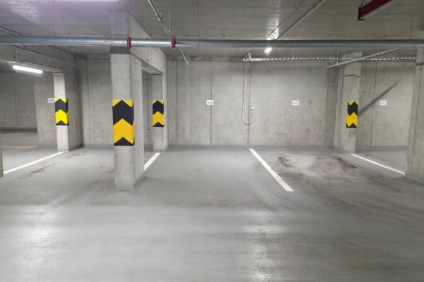 garage to rent, 14 m², Křižíkova, Praha garage to rent, 14 m², Křižíkova, Praha