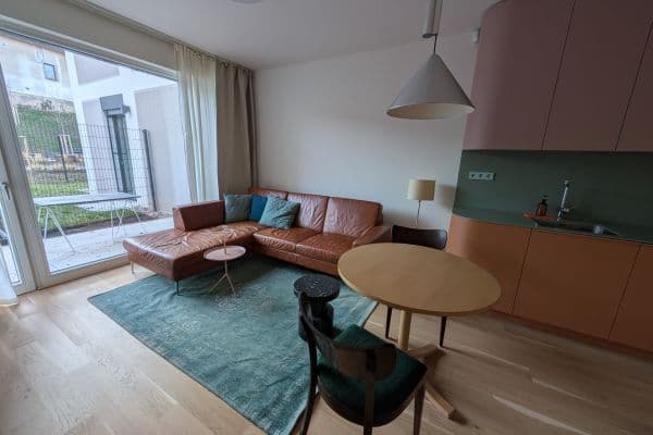 1 bedroom with open-plan kitchen flat to rent, 57 m², Lysolajské údolí, Praha 1 bedroom with open-plan kitchen flat to rent, 57 m², Lysolajské údolí, Praha