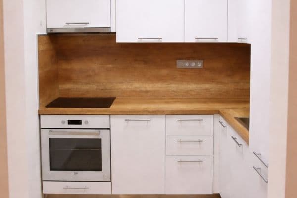 1 bedroom with open-plan kitchen flat to rent, 44 m², Ciolkovského, Praha 1 bedroom with open-plan kitchen flat to rent, 44 m², Ciolkovského, Praha