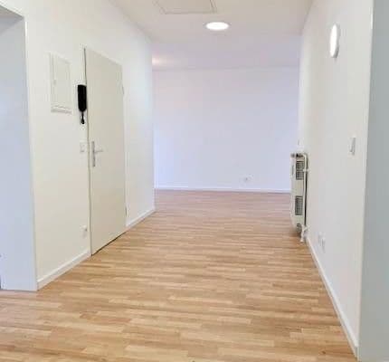 1 bedroom with open-plan kitchen flat to rent, 80 m², Frankfurt 1 bedroom with open-plan kitchen flat to rent, 80 m², Frankfurt