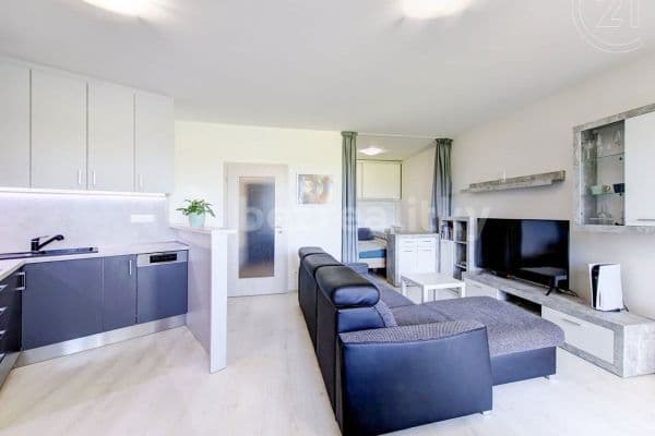 1 bedroom with open-plan kitchen flat for sale, 50 m², Miroslava Hajna, Praha 1 bedroom with open-plan kitchen flat for sale, 50 m², Miroslava Hajna, Praha