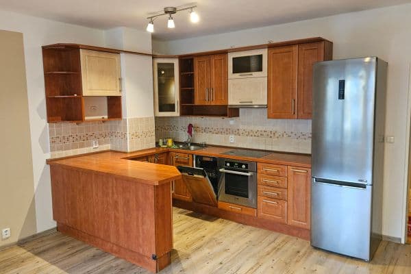 2 bedroom with open-plan kitchen flat to rent, 92 m², Hakenova, Praha 2 bedroom with open-plan kitchen flat to rent, 92 m², Hakenova, Praha
