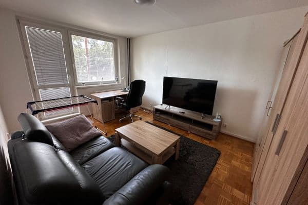 1 bedroom with open-plan kitchen flat to rent, 42 m², Družstevní, Zlín, Zlínský Region 1 bedroom with open-plan kitchen flat to rent, 42 m², Družstevní, Zlín, Zlínský Region