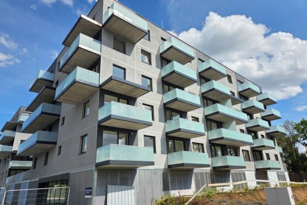 2 bedroom with open-plan kitchen flat to rent, 84 m², Čakovická, Praha 2 bedroom with open-plan kitchen flat to rent, 84 m², Čakovická, Praha