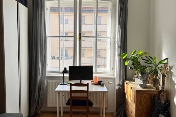 2 bedroom with open-plan kitchen flat to rent, 110 m², Milešovská, Praha 2 bedroom with open-plan kitchen flat to rent, 110 m², Milešovská, Praha