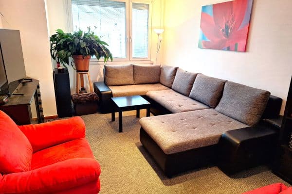 3 bedroom flat to rent, 73 m², Zdiměřická, Praha 3 bedroom flat to rent, 73 m², Zdiměřická, Praha