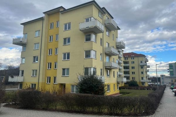 Studio flat for sale, 38 m², Boloňská, Praha Studio flat for sale, 38 m², Boloňská, Praha