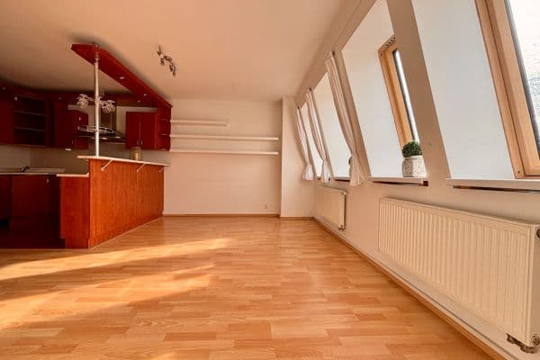 2 bedroom with open-plan kitchen flat to rent, 64 m², Handkeho, Olomouc 2 bedroom with open-plan kitchen flat to rent, 64 m², Handkeho, Olomouc