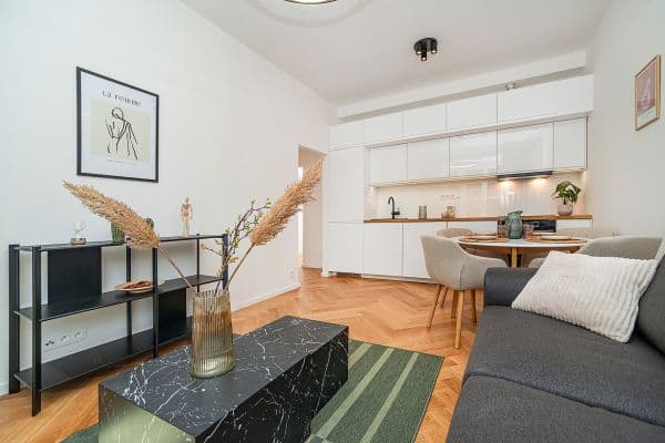 1 bedroom with open-plan kitchen flat for sale, 54 m², Ruská, Praha 1 bedroom with open-plan kitchen flat for sale, 54 m², Ruská, Praha