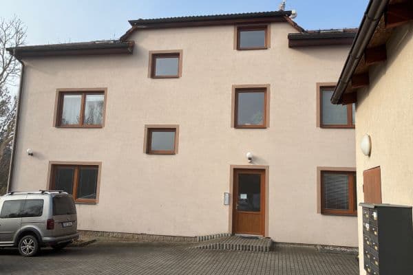 1 bedroom with open-plan kitchen flat to rent, 54 m², Litovická, Hostivice 1 bedroom with open-plan kitchen flat to rent, 54 m², Litovická, Hostivice