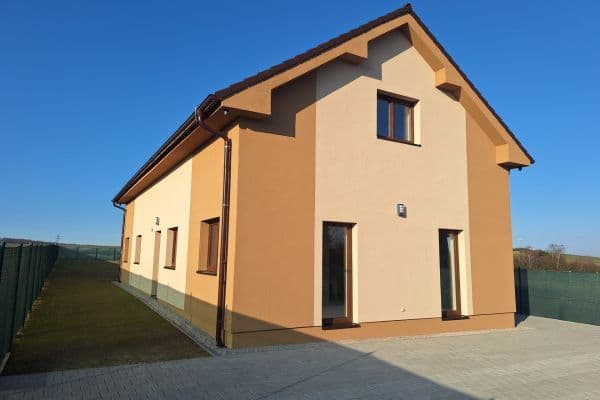 1 bedroom with open-plan kitchen flat to rent, 50 m², Za Humny, Chyňava 1 bedroom with open-plan kitchen flat to rent, 50 m², Za Humny, Chyňava