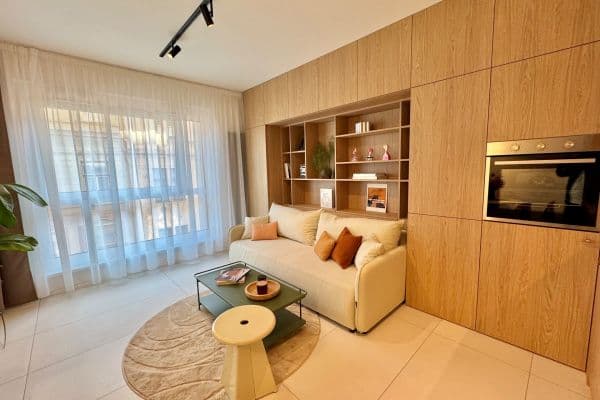 Studio flat to rent, 29 m², Krymská, Praha Studio flat to rent, 29 m², Krymská, Praha