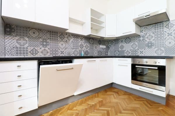 2 bedroom with open-plan kitchen flat to rent, 56 m², Čimická, 2 bedroom with open-plan kitchen flat to rent, 56 m², Čimická,