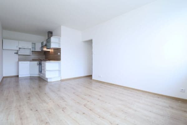 1 bedroom with open-plan kitchen flat to rent, 39 m², Masarykova, Kolín 1 bedroom with open-plan kitchen flat to rent, 39 m², Masarykova, Kolín