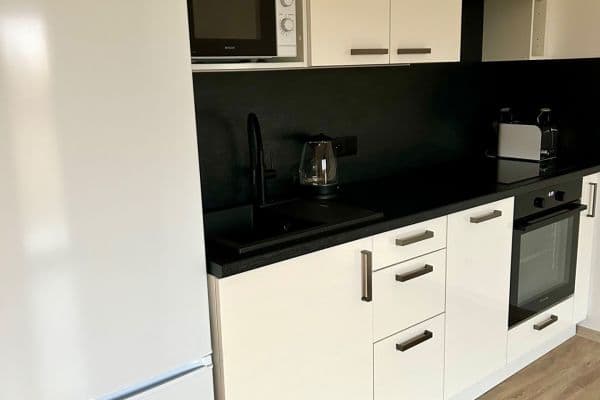 Studio flat to rent, 32 m², Douchova, Praha Studio flat to rent, 32 m², Douchova, Praha