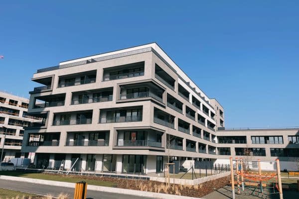 1 bedroom with open-plan kitchen flat to rent, 56 m², Poděbradská, Praha 1 bedroom with open-plan kitchen flat to rent, 56 m², Poděbradská, Praha