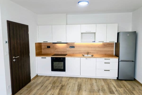 1 bedroom with open-plan kitchen flat to rent, 56 m², Topolová, Olomouc 1 bedroom with open-plan kitchen flat to rent, 56 m², Topolová, Olomouc