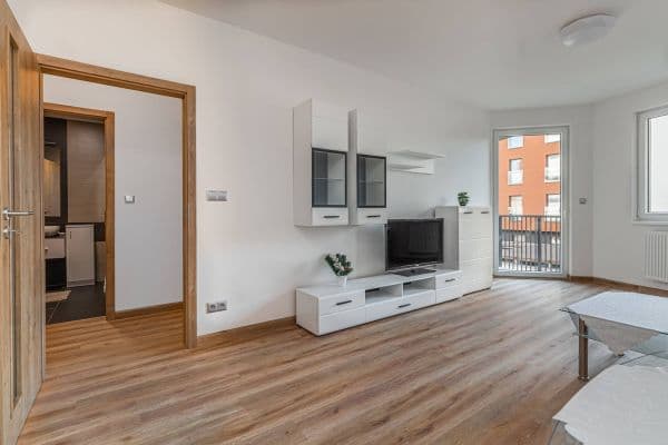 1 bedroom with open-plan kitchen flat to rent, 63 m², Rokycanova, Pardubice 1 bedroom with open-plan kitchen flat to rent, 63 m², Rokycanova, Pardubice