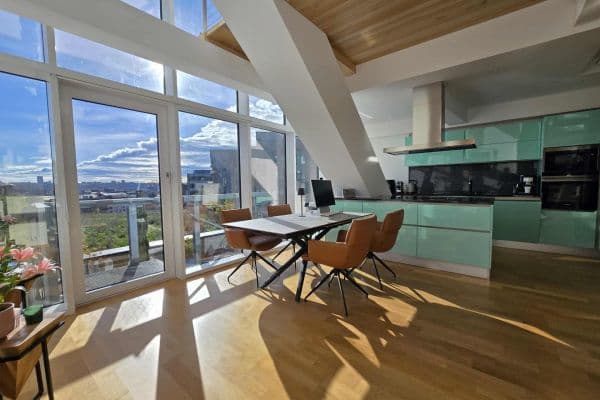 2 bedroom with open-plan kitchen flat for sale, 134 m², Kobrova, Praha 2 bedroom with open-plan kitchen flat for sale, 134 m², Kobrova, Praha