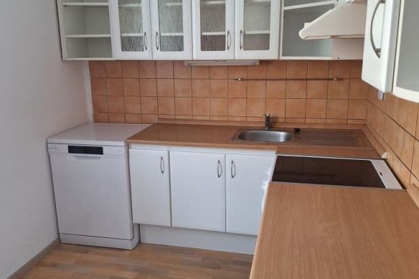 3 bedroom flat to rent, 72 m², N. Frýda, České Budějovice 3 bedroom flat to rent, 72 m², N. Frýda, České Budějovice