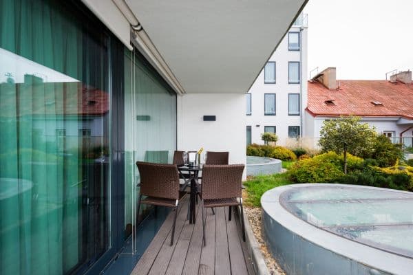 1 bedroom with open-plan kitchen flat to rent, 108 m², Křižíkova, Praha 1 bedroom with open-plan kitchen flat to rent, 108 m², Křižíkova, Praha