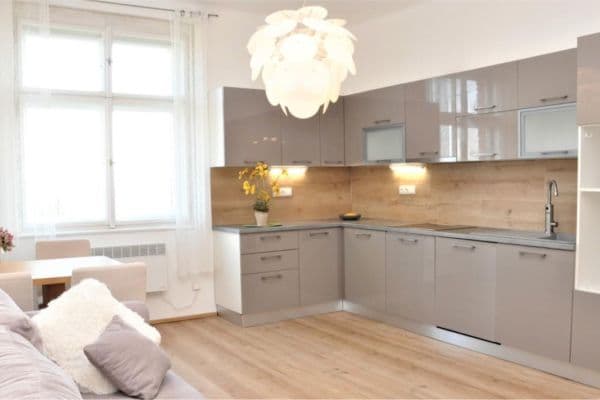 2 bedroom with open-plan kitchen flat for sale, 80 m², náměstí Jiřího z Lobkovic, Praha 2 bedroom with open-plan kitchen flat for sale, 80 m², náměstí Jiřího z Lobkovic, Praha