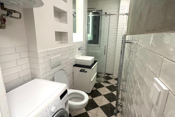 1 bedroom with open-plan kitchen flat to rent, 43 m², U Staré plynárny, Praha 1 bedroom with open-plan kitchen flat to rent, 43 m², U Staré plynárny, Praha