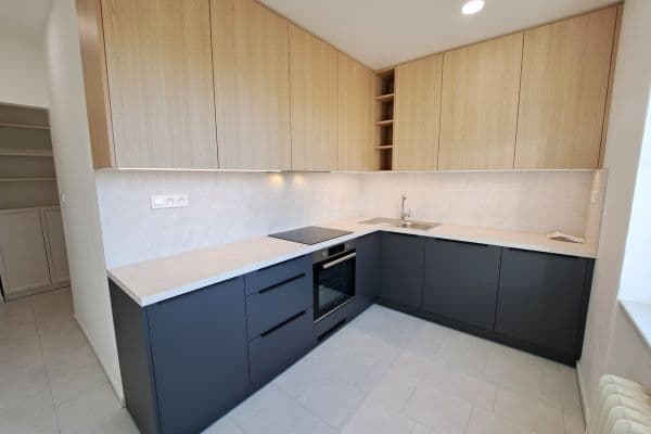 2 bedroom flat for sale, 52 m², třída SNP, Hradec Králové 2 bedroom flat for sale, 52 m², třída SNP, Hradec Králové
