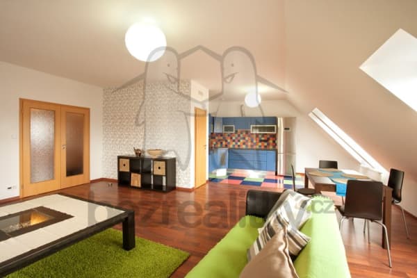 2 bedroom with open-plan kitchen flat to rent, 110 m², Na Fialce II, Prague, Prague
