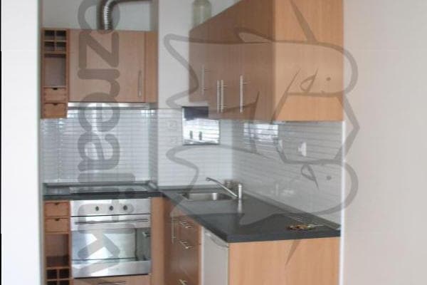 Studio flat to rent, 37 m², Poupětova, Praha Studio flat to rent, 37 m², Poupětova, Praha