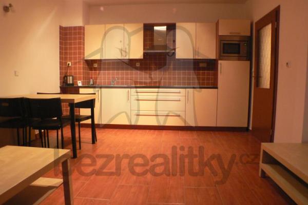 1 bedroom with open-plan kitchen flat to rent, 44 m², Desenská, Prague, Prague