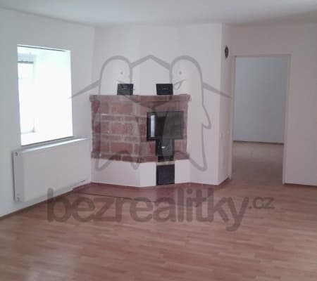 2 bedroom with open-plan kitchen flat to rent, 70 m², Malá Strana, Drahelčice