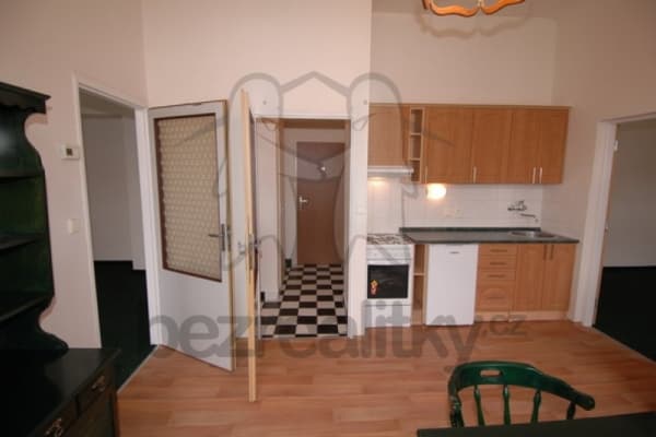 2 bedroom with open-plan kitchen flat to rent, 54 m², Rokycanova, Praha
