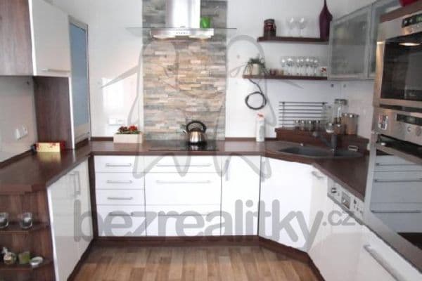 3 bedroom flat to rent, 78 m², Kosmonautů, Mělník, Středočeský Region 3 bedroom flat to rent, 78 m², Kosmonautů, Mělník, Středočeský Region